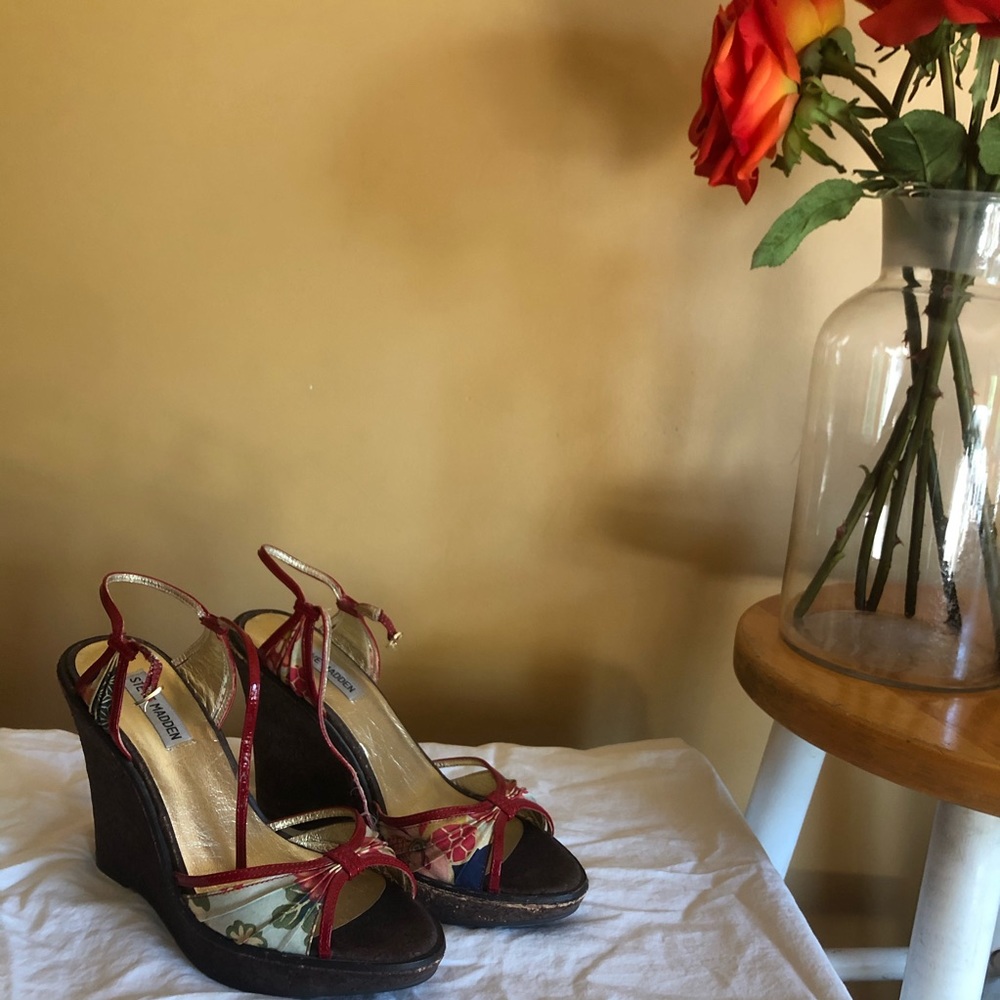 Steve Madden Wedges